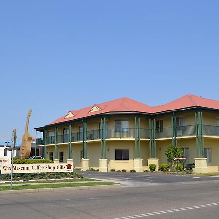 Golden Guitar Motor Inn Tamworth Extérieur photo